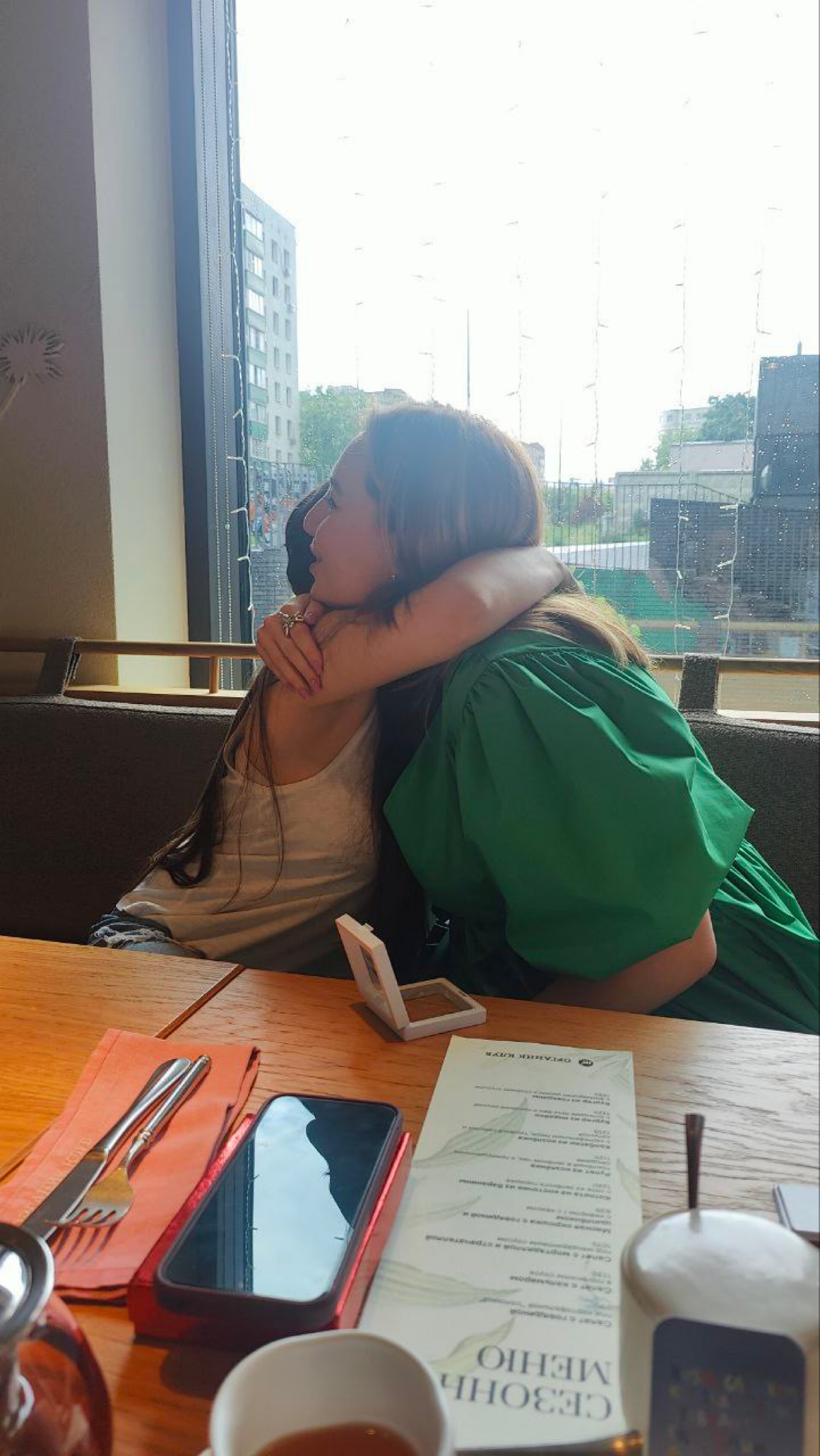 Два карьерных кинозавтрака: как фильм «Кадры» стал поводом для глубокого диалога
Вчера провели с Дашей уже второй кинозавтрак за неделю | Сетка — социальная сеть от hh.ru