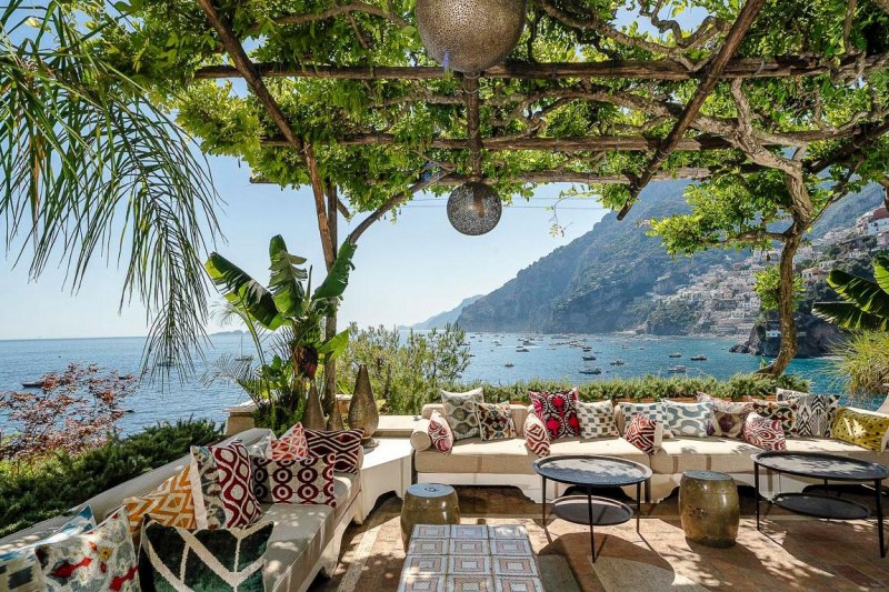 Why Villa Treville Is One Of The Amalfi Coast’s Most Iconic Hotels
Villa Treville, opened as a hotel in 2010, has become a prominent presence on the Amalfi Coast | Сетка — социальная сеть от hh.ru