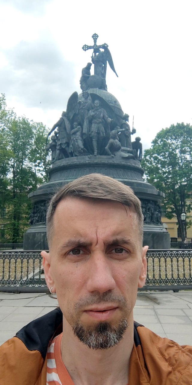 Потихоньку возобновляю традицию привозить новые шапки #monumentcap из каждой поездки. | Сетка — социальная сеть от hh.ru