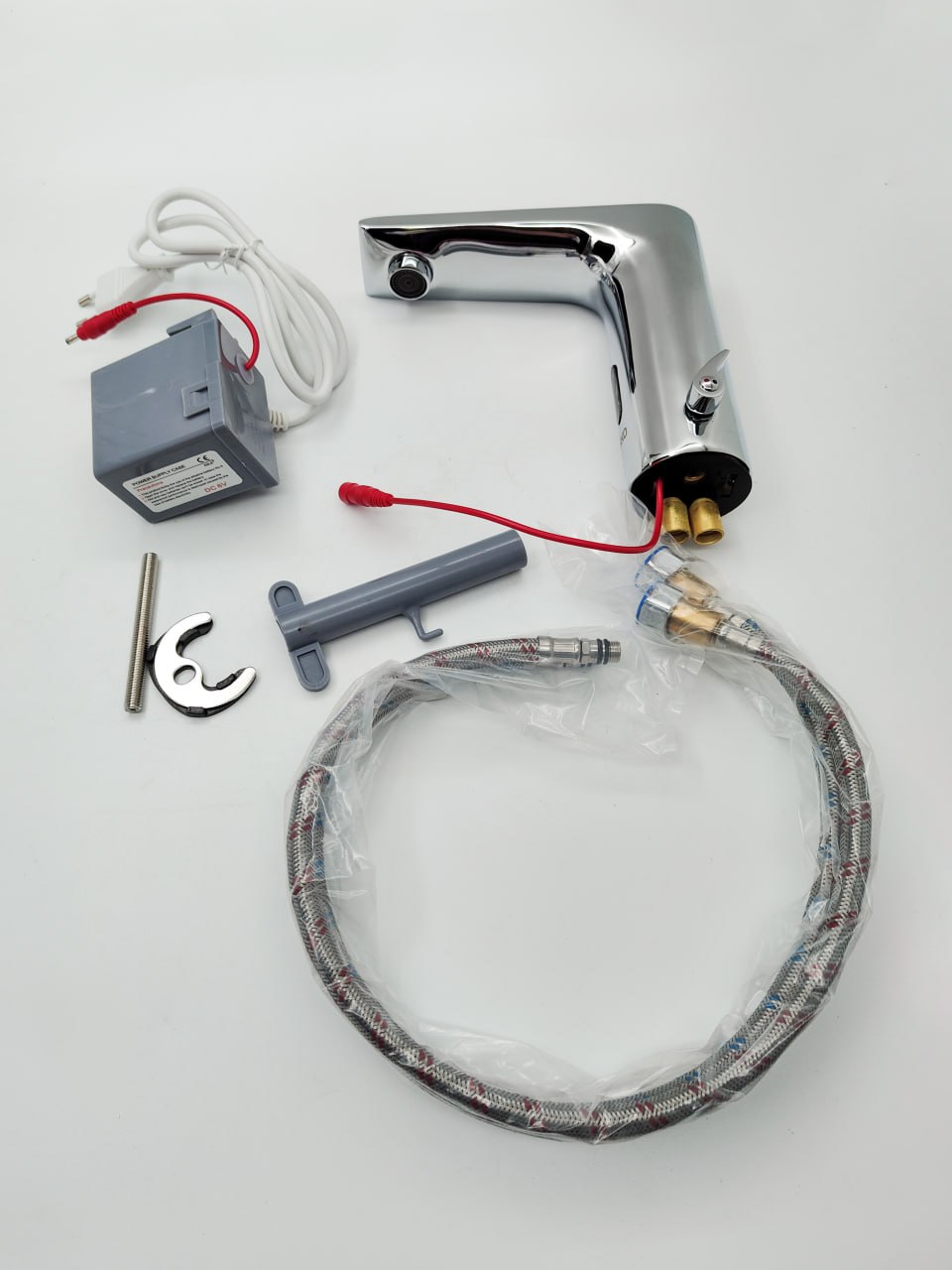 🤖 SNR26 и SNR26D — сенсорные смесители от ESKO
Не для уюта. Для скорости | Сетка — социальная сеть от hh.ru