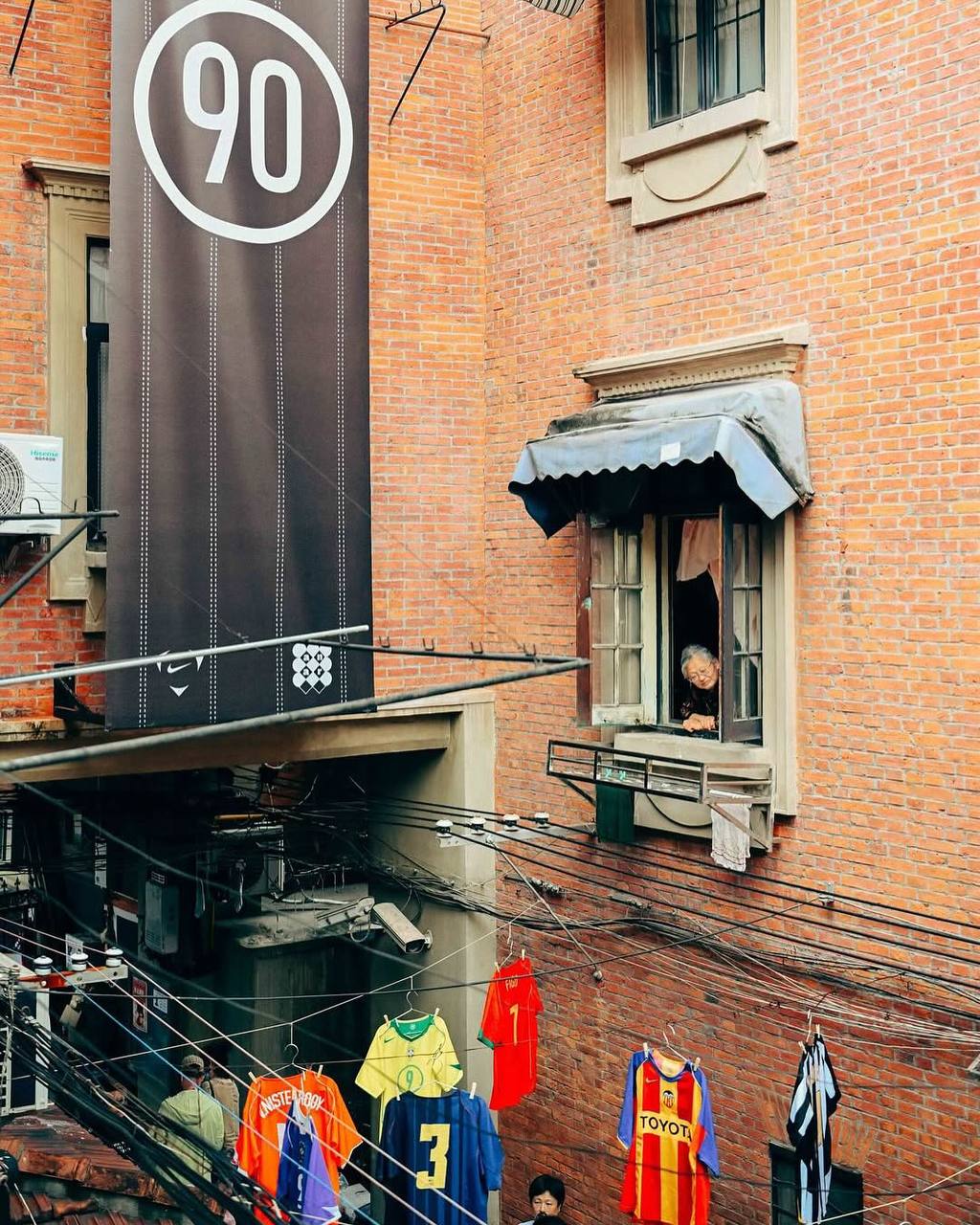 #Артем Вспомнил – прослезился.
Nike в Шанхае открыл pop-up пространство с ностальгией по культовым футбольным коллекциям 2000-х | Сетка — социальная сеть от hh.ru