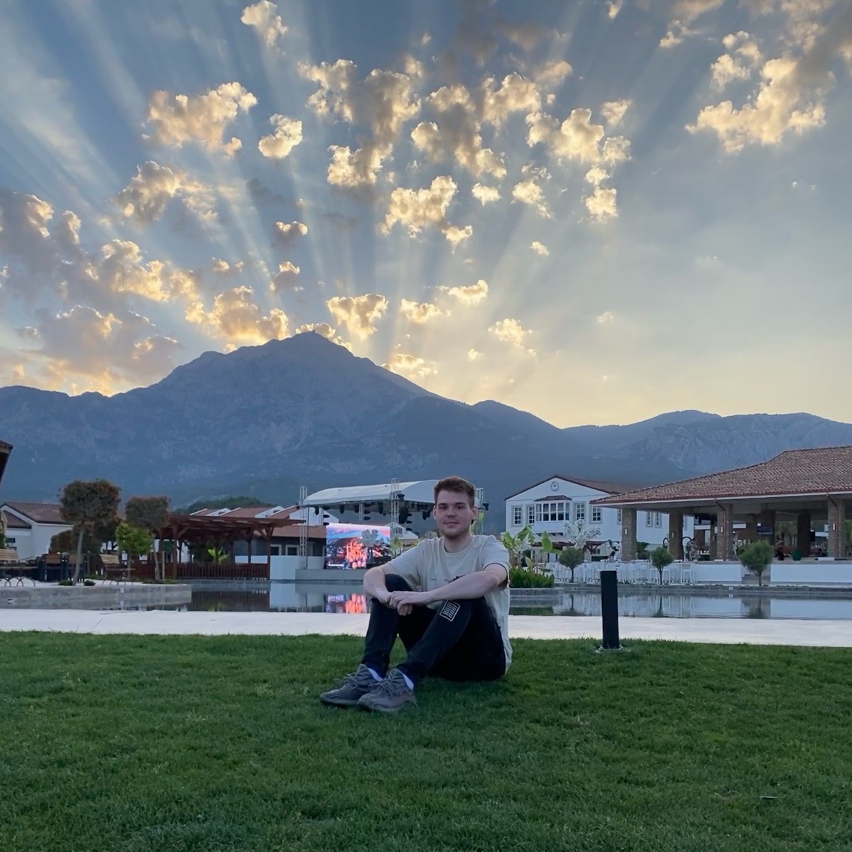 Юрий Пожилов | Сетка — социальная сеть от hh.ru