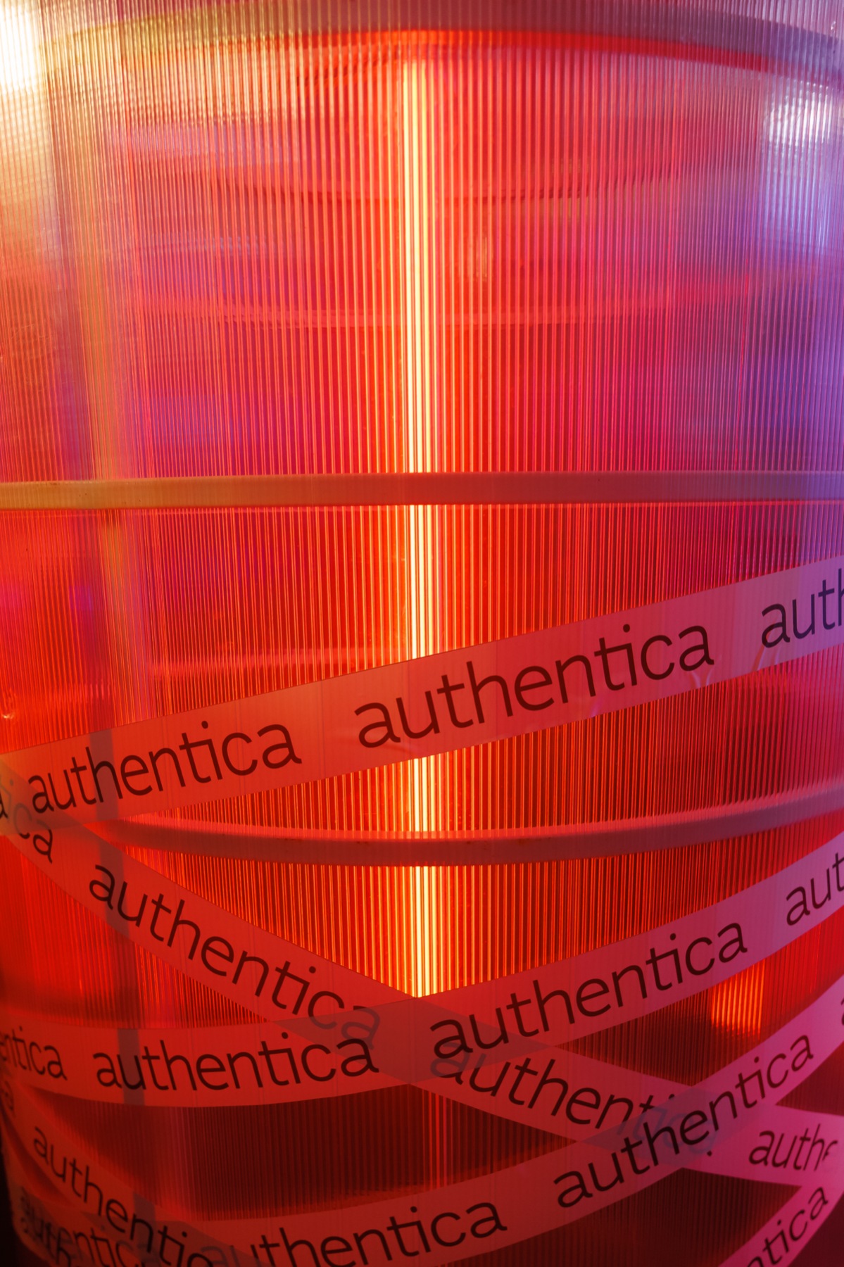 Дизайн-проект мероприятия для бренда Authentica (400 гостей):
В рамках масштабного мероприятия для Authentica я взяла на себя полное ведение проекта — от первой встречи с клиентом до финальной реализа... | Сетка — социальная сеть от hh.ru