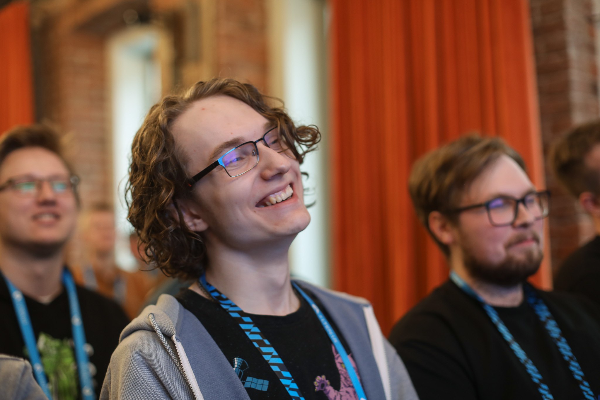 📸 SpbDotNet №110 завершился — делимся фотографиями. Чтобы погрузиться в атмосферу питерского митапа, переходите в альбом.
А уже в эту пятницу отправляемся во Владимир, где пройдёт Tech Talk #30 | Сетка — социальная сеть от hh.ru