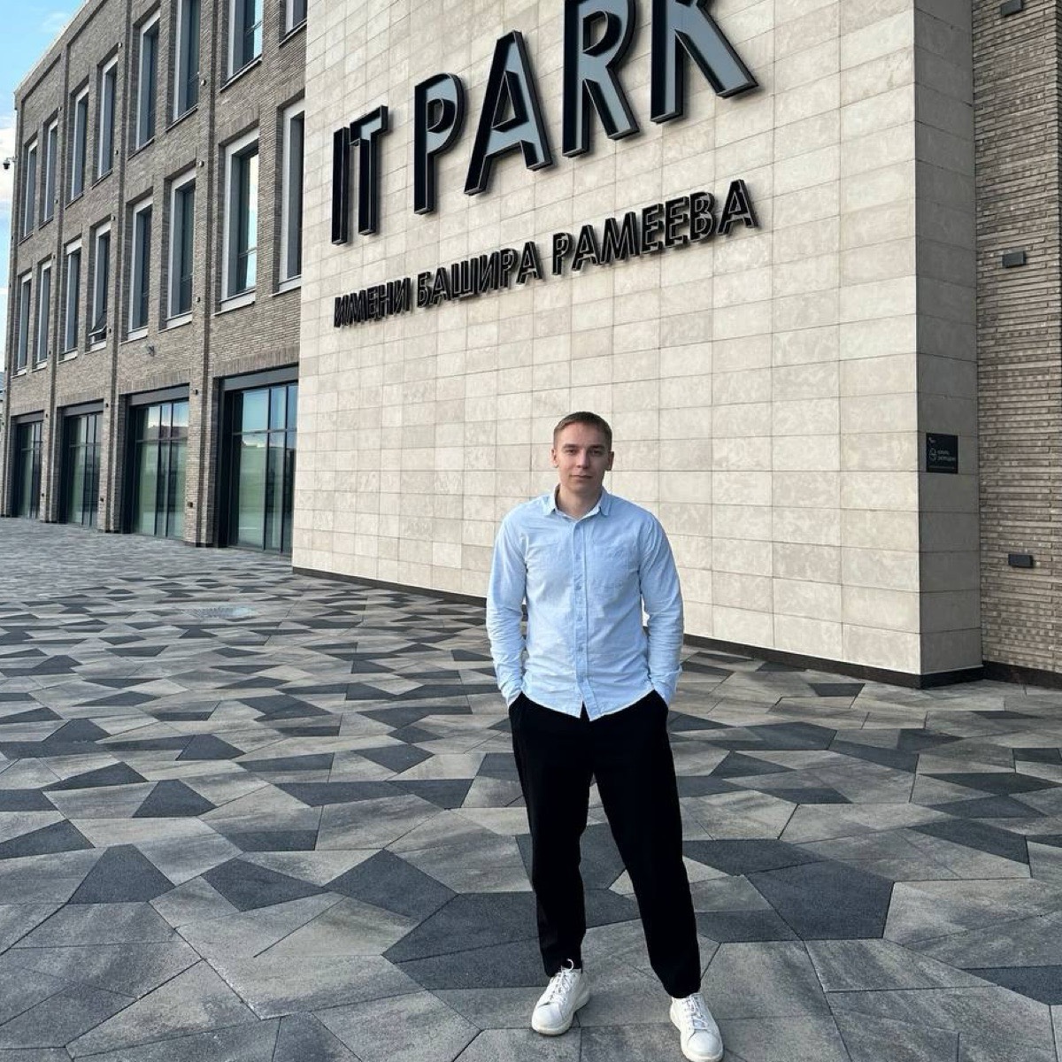 Roman Axenov | Сетка — социальная сеть от hh.ru