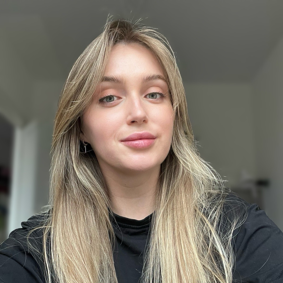 Александра Лобанова