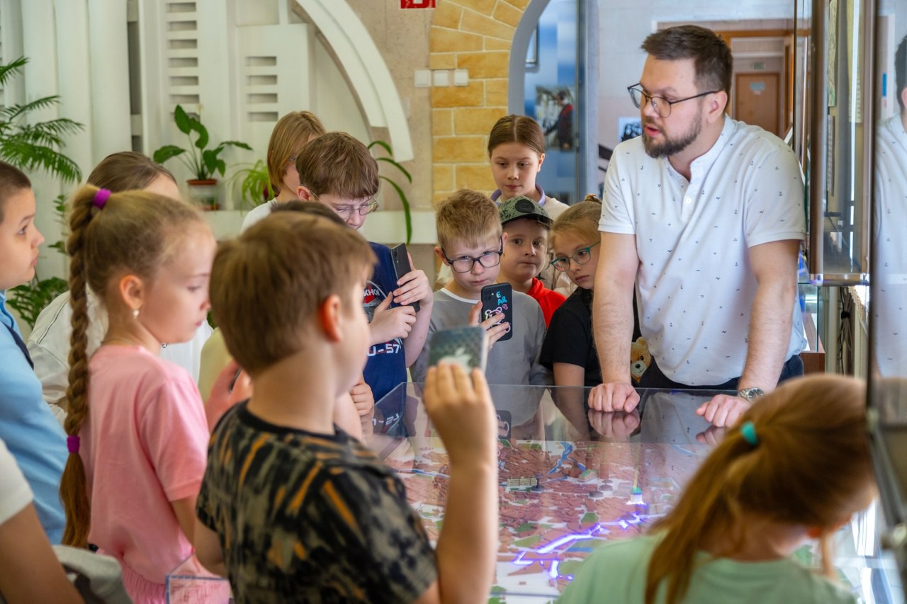 В честь Дня защиты детей дети сотрудников Департамента жилищно-коммунального хозяйства города Москвы посетили 💧Музей воды АО «Мосводоканал» | Сетка — социальная сеть от hh.ru