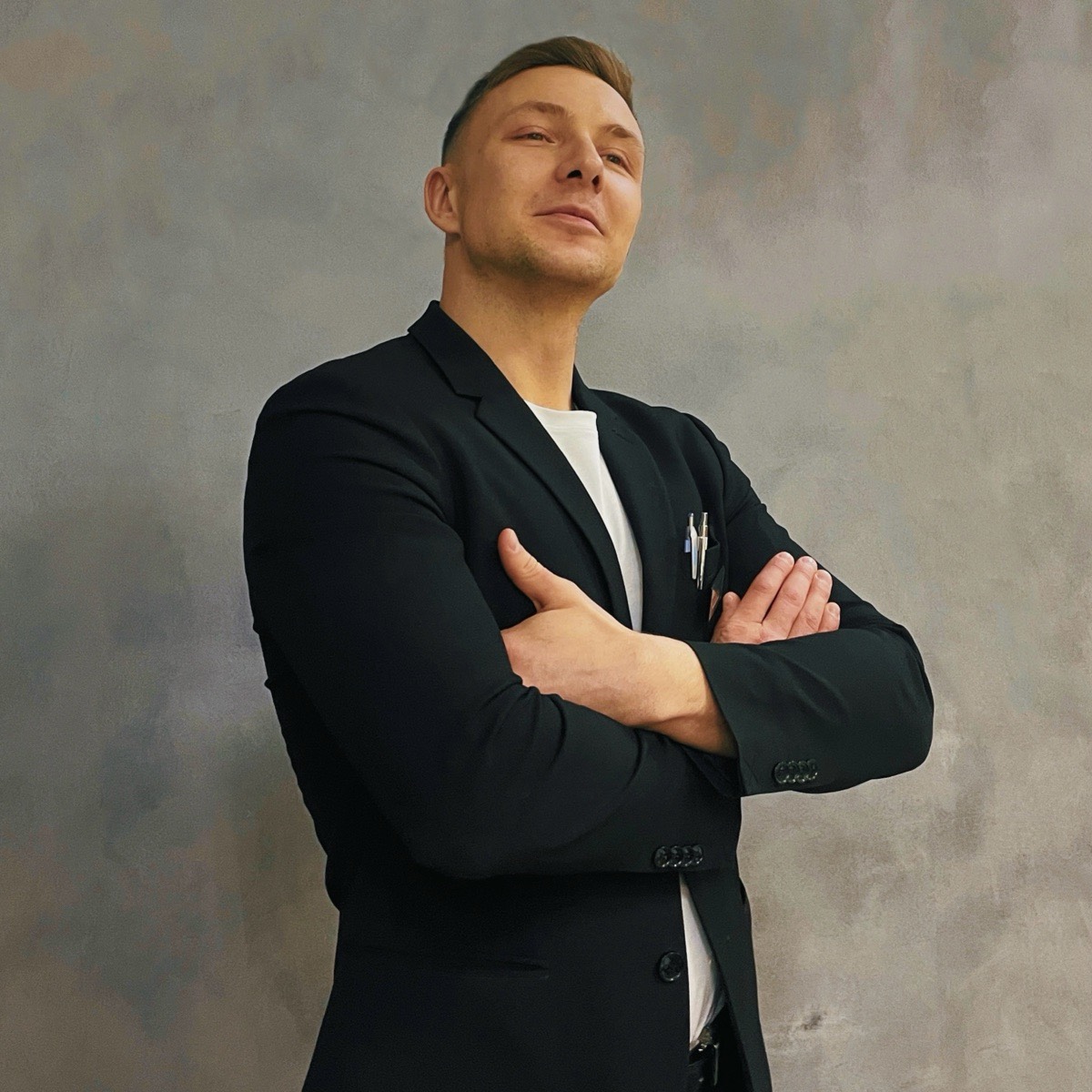 Александр Камалдинов