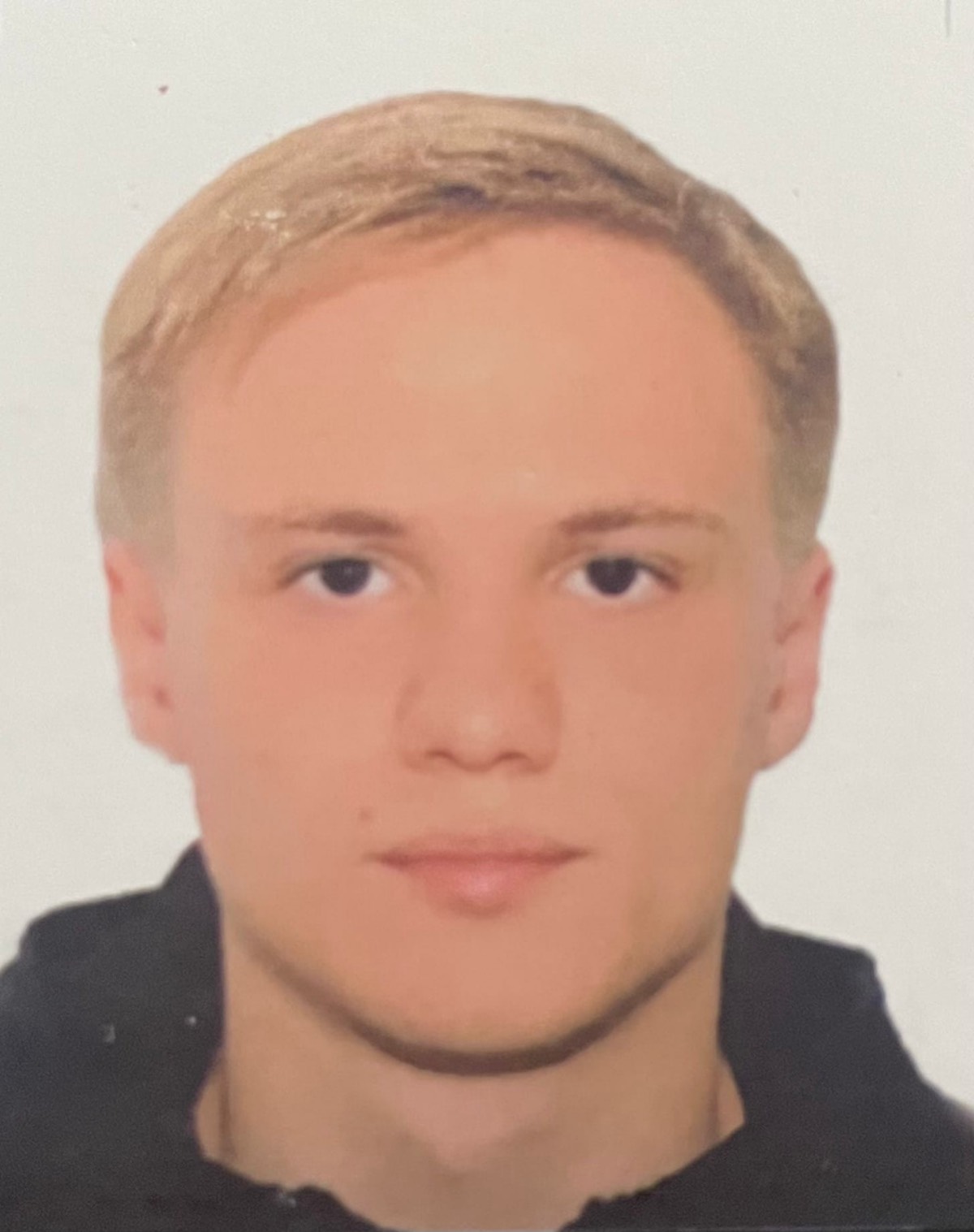 Артур Азиханов