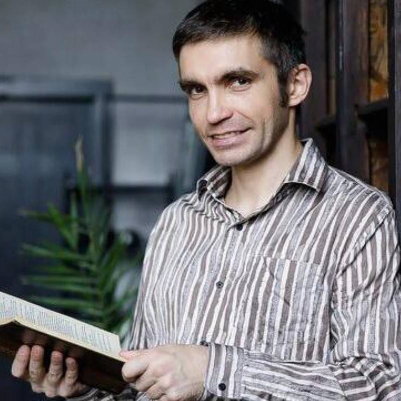 Алексей Салахов