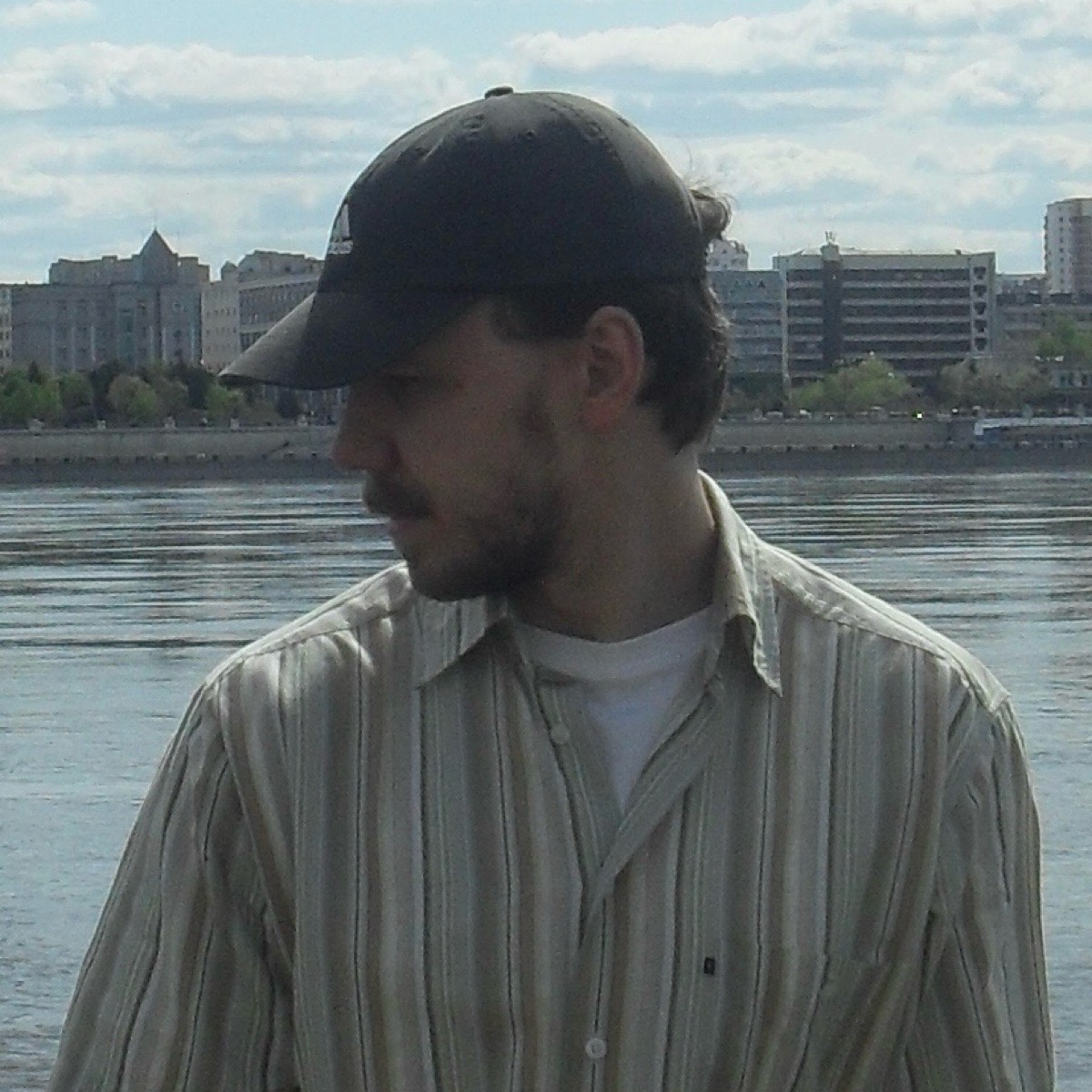 Александр Хлебников