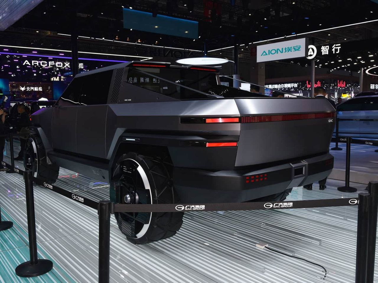 ❤️ В Китае появится свой Cybertruck — производство GAC Pickup 01 стартует в 2027 году
Очевидно, какую модель держали в голове китайские дизайнеры, однако это достаточно спорный образец для подражания,... | Сетка — социальная сеть от hh.ru