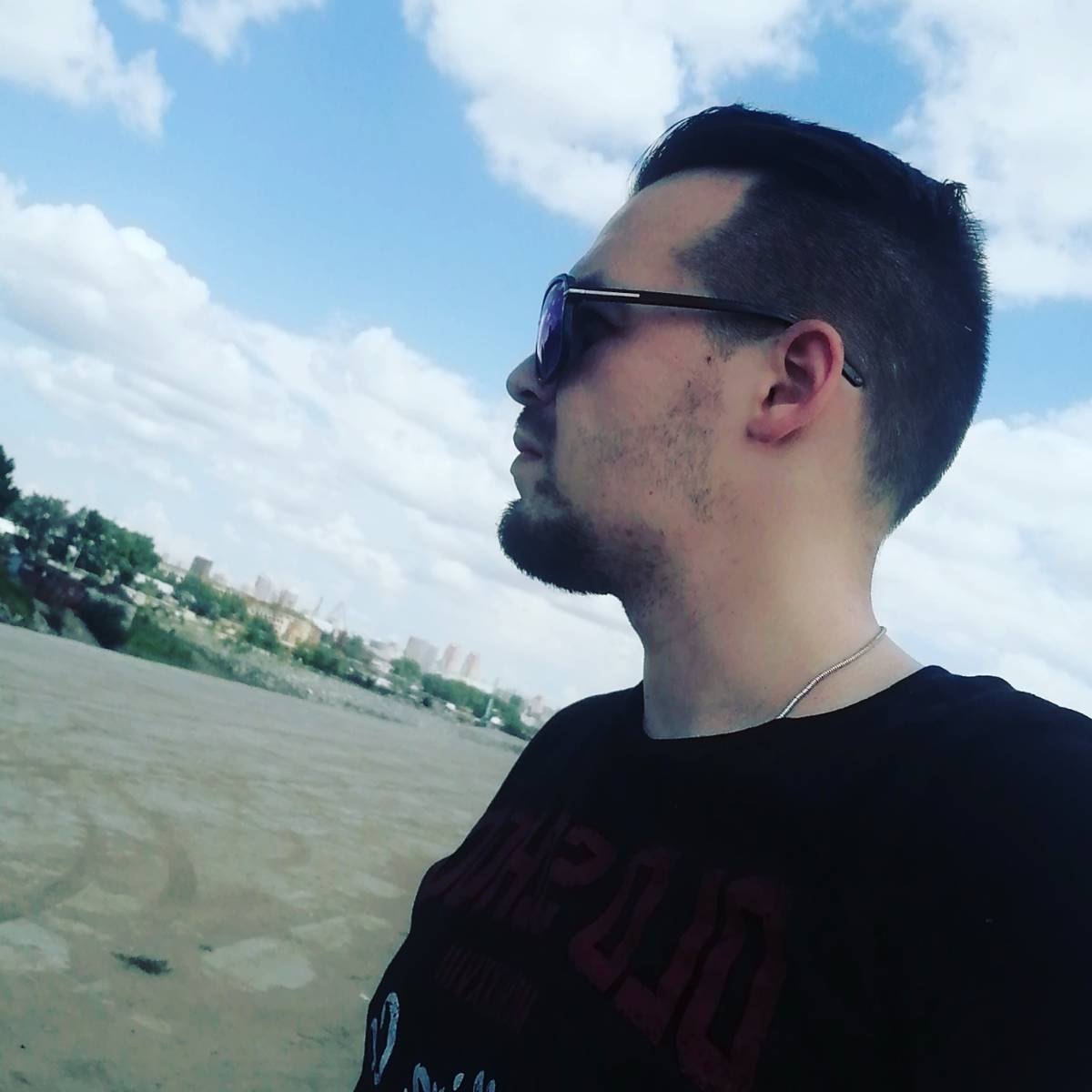 Глеб Мельников