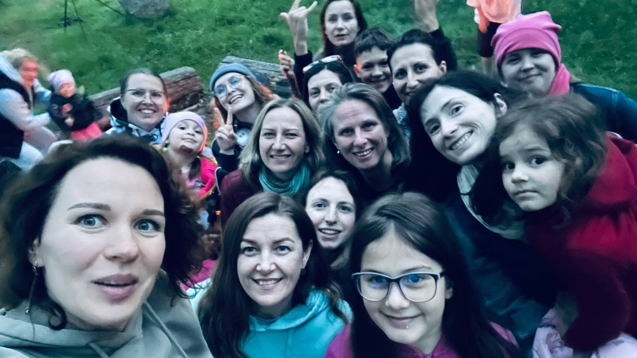 Я сейчас как раз на выезде своего сообщества ✌️ хотела вам видяшек покидать, но тут чето нельзя) | Сетка — социальная сеть от hh.ru