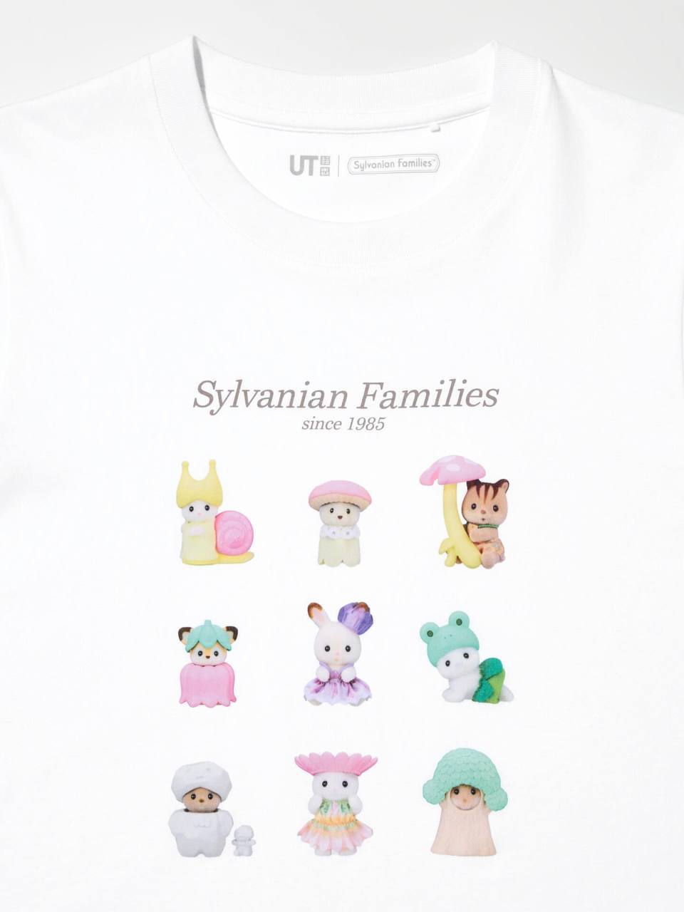 Uniqlo выпустит коллабу c японскими игрушками Sylvanian Families. В дропе — несколько милых футболок, продажи стартуют в августе.
не хватает только мемных фраз вроде «пакеда, фуфелы» 😵 | Сетка — социальная сеть от hh.ru