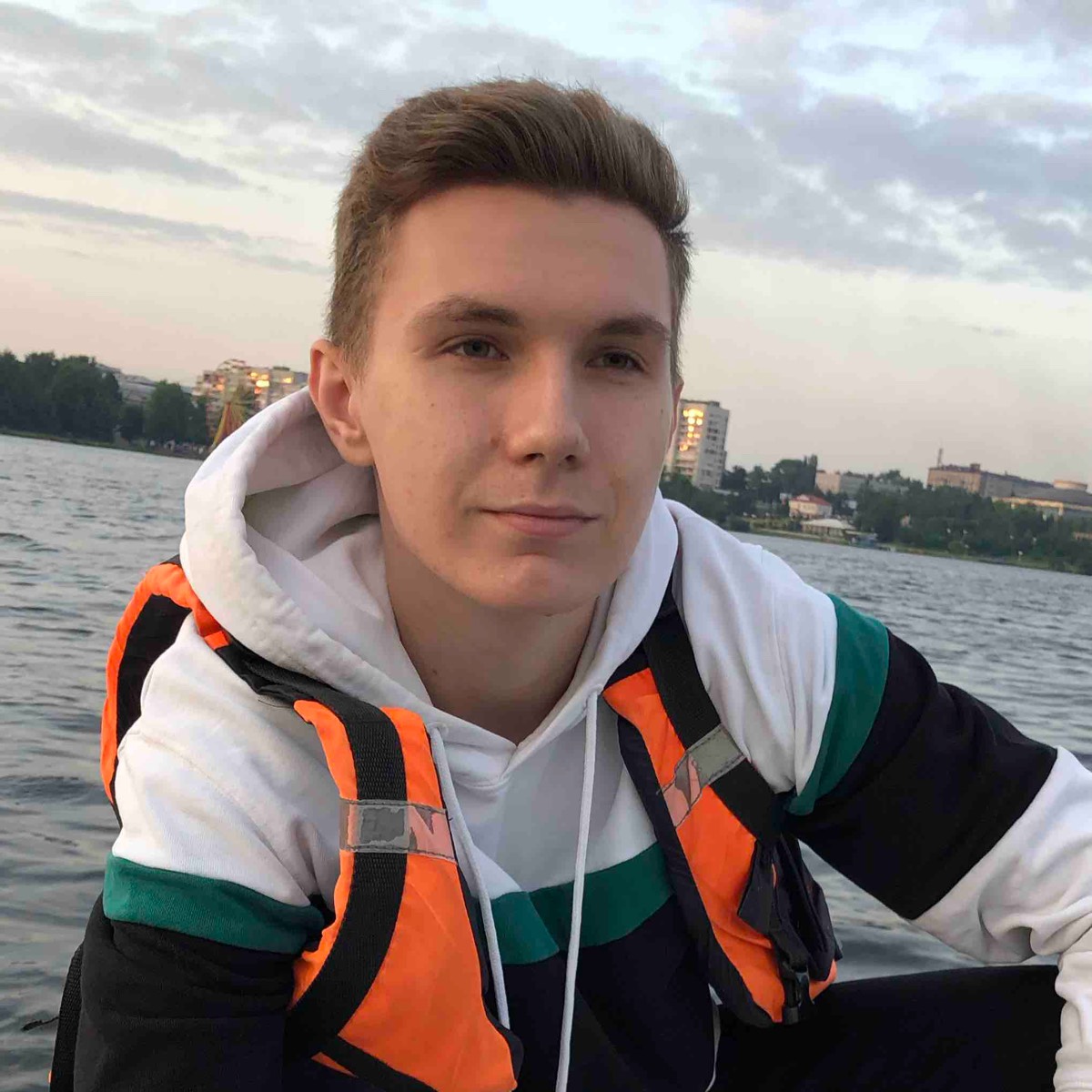 Евгений Шарин