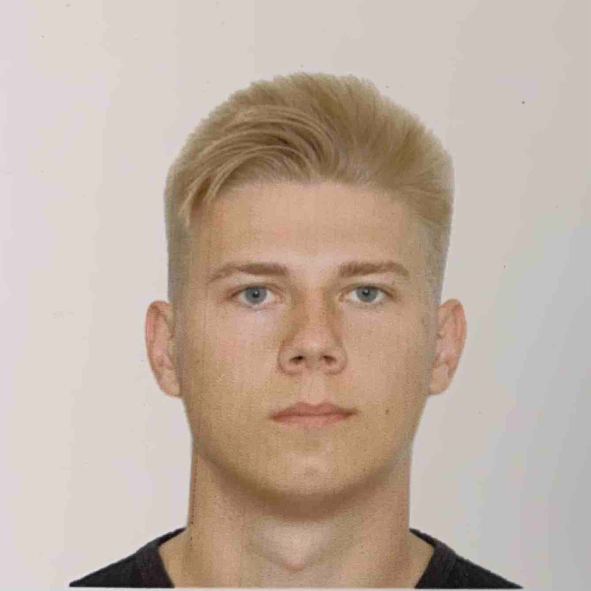 Илья Попов