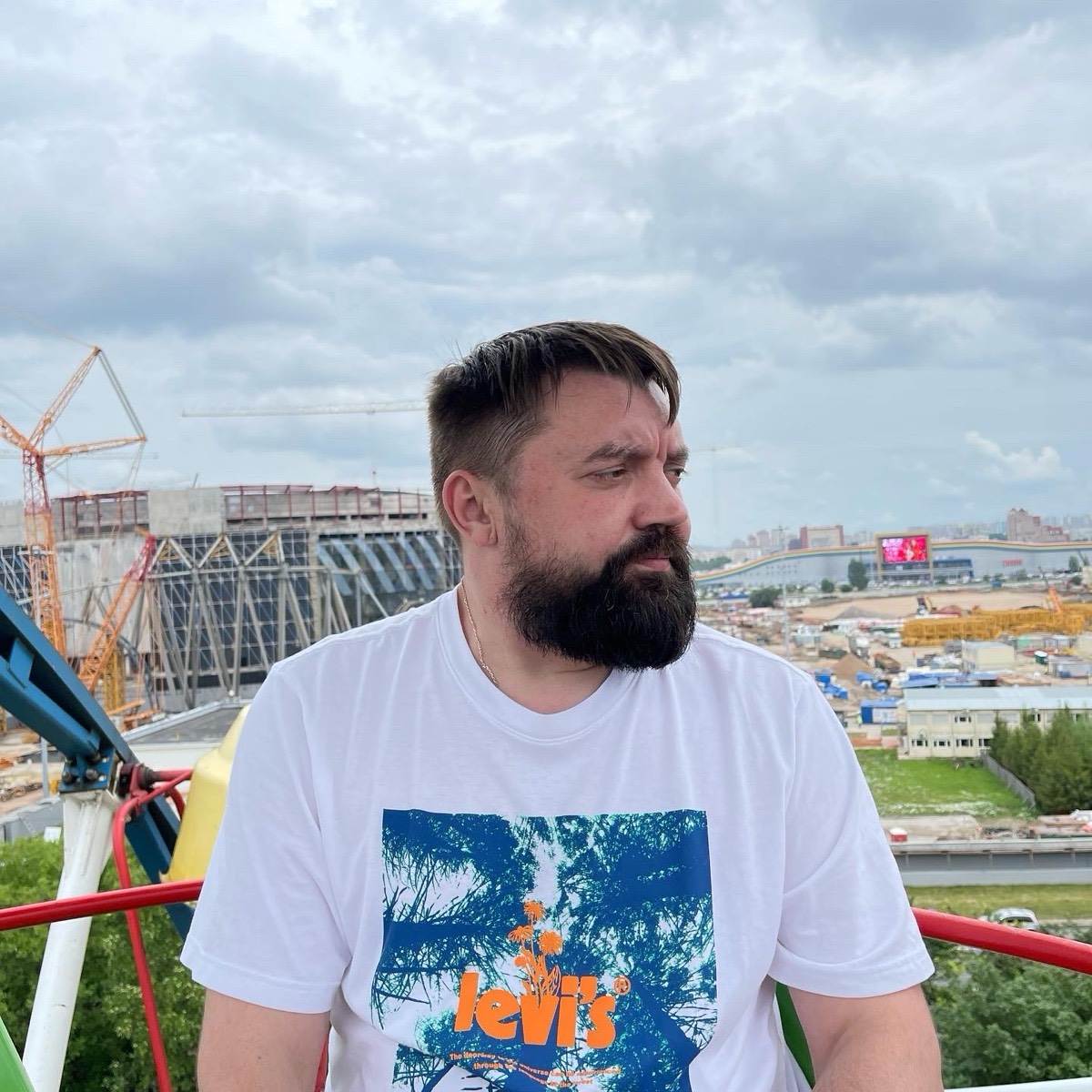 Efremov Vitaliy | Сетка — социальная сеть от hh.ru