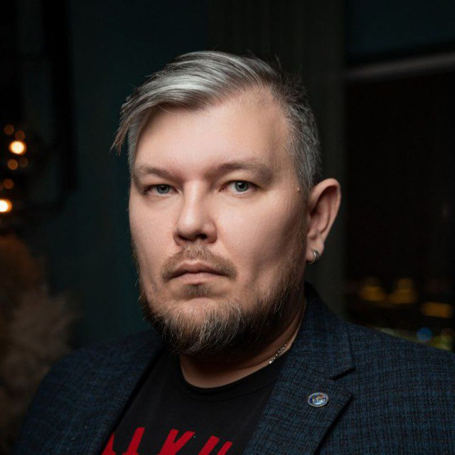 Как ты сюда попал?
Истории о карьерных треках без прикрас | Сетка — социальная сеть от hh.ru