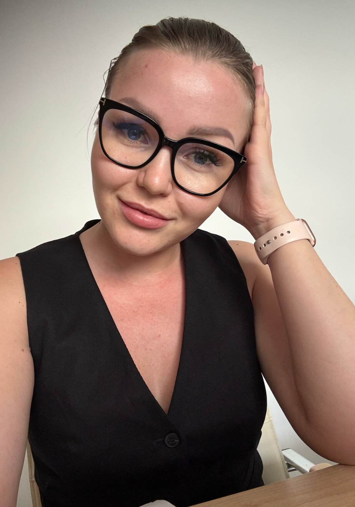 Короткая неделя, и вокруг сплошное: «все на паузе», «до следующего понедельника», «никто ничего не решает».
Отчасти понимаю — ритм сбивается, и хочется передохнуть | Сетка — социальная сеть от hh.ru