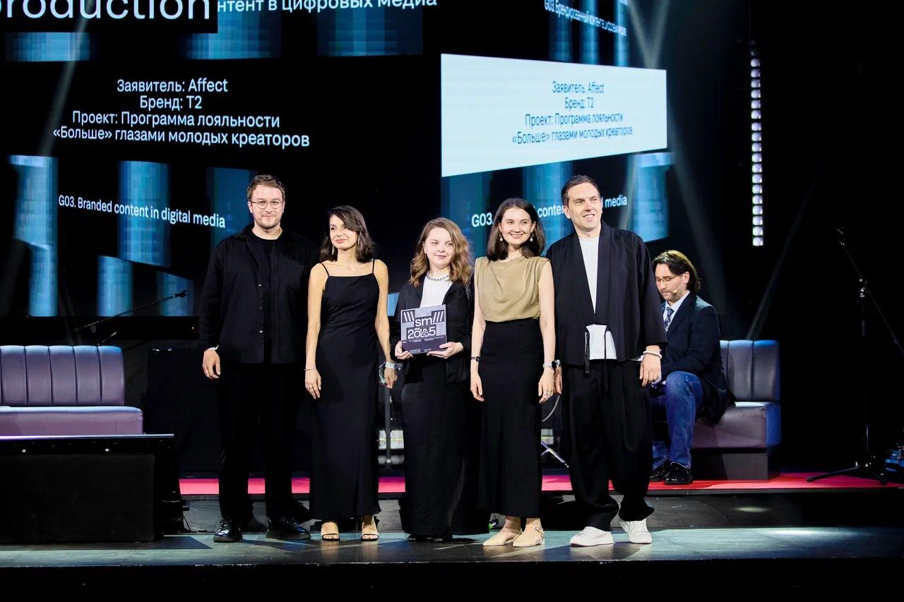 А вот и полный фотоотчет SM AWARDS CEREMONY
Чтобы не потеряться, отсортировали по дням. Ищите себя, забирайте, публикуйте и не забывайте отмечатьнаш аккаунт 😉😉 | Сетка — социальная сеть от hh.ru