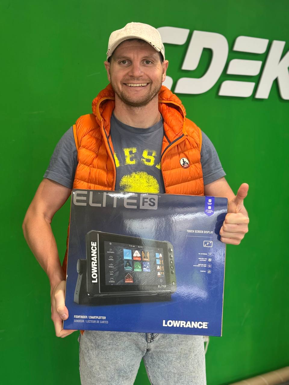 Очередная отгрузка самого топового картплоттера по продажам в России ! Lowrance Elite FS - 9 с датчиком activ imagine 3-1 , прибор русифицирован , стоит последняя прошивка 25 | Сетка — социальная сеть от hh.ru