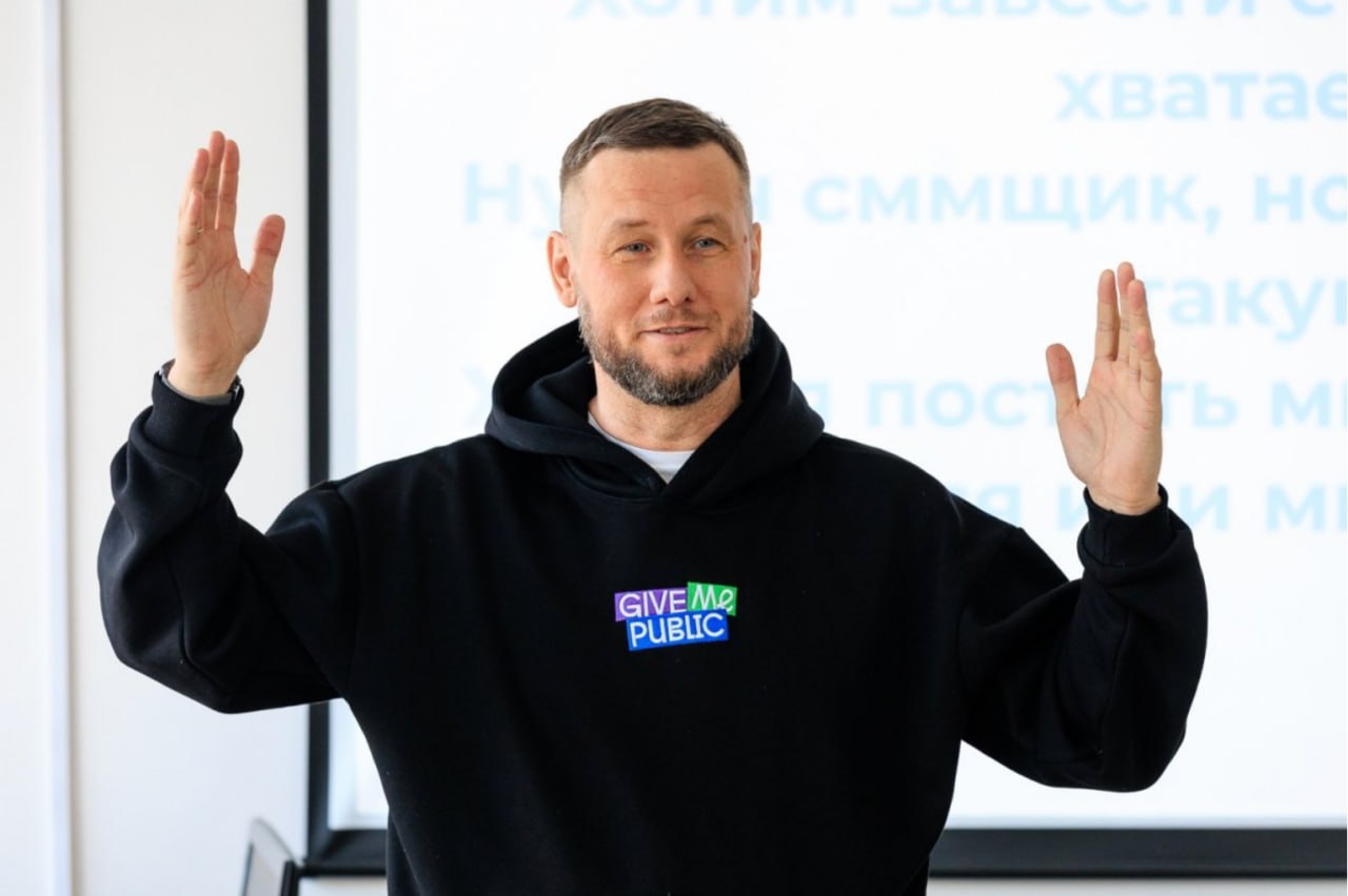 Сегодня некоторым подписчикам этого канала я задам в личке вопрос. Не всем.
Не пугайтесь, это действительно я, Алексей Березовой | Сетка — социальная сеть от hh.ru