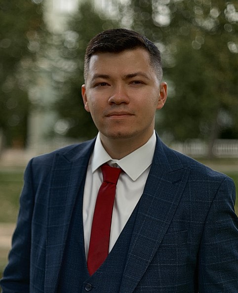 Эмиль Комачков | Сетка — социальная сеть от hh.ru