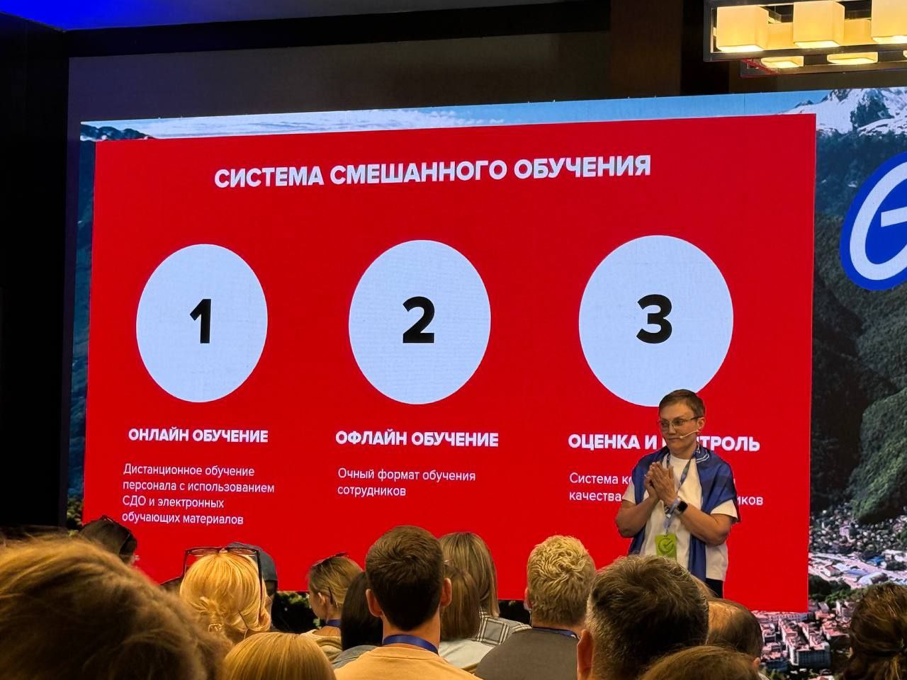 😀 100% управляющих в «Кофемании» приходят изнутри.
Внешний найм на управленческую позицию — скорее исключение | Сетка — социальная сеть от hh.ru