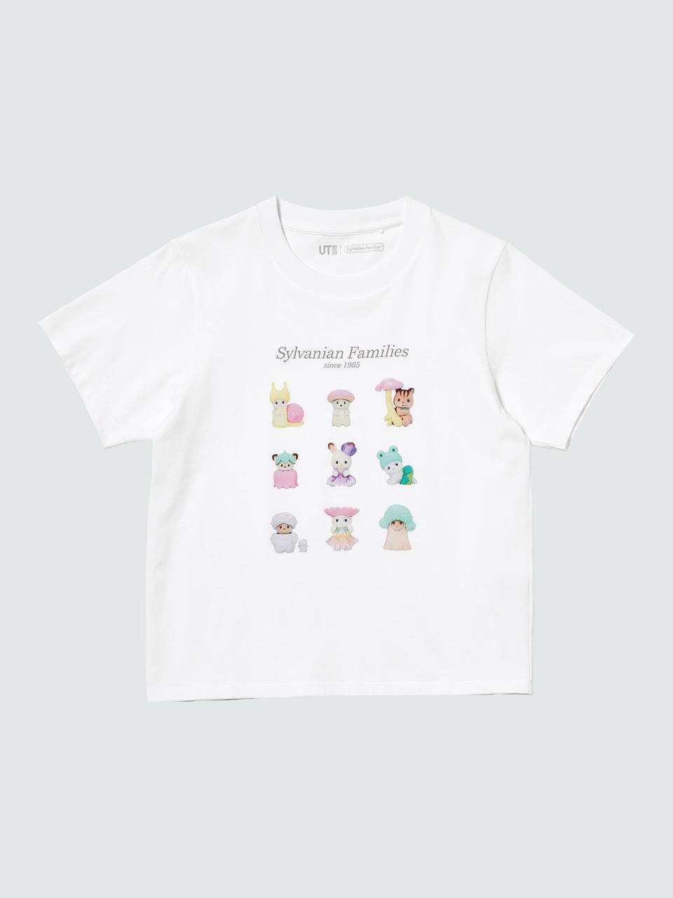 Uniqlo выпустит коллабу c японскими игрушками Sylvanian Families. В дропе — несколько милых футболок, продажи стартуют в августе.
не хватает только мемных фраз вроде «пакеда, фуфелы» 😵 | Сетка — социальная сеть от hh.ru