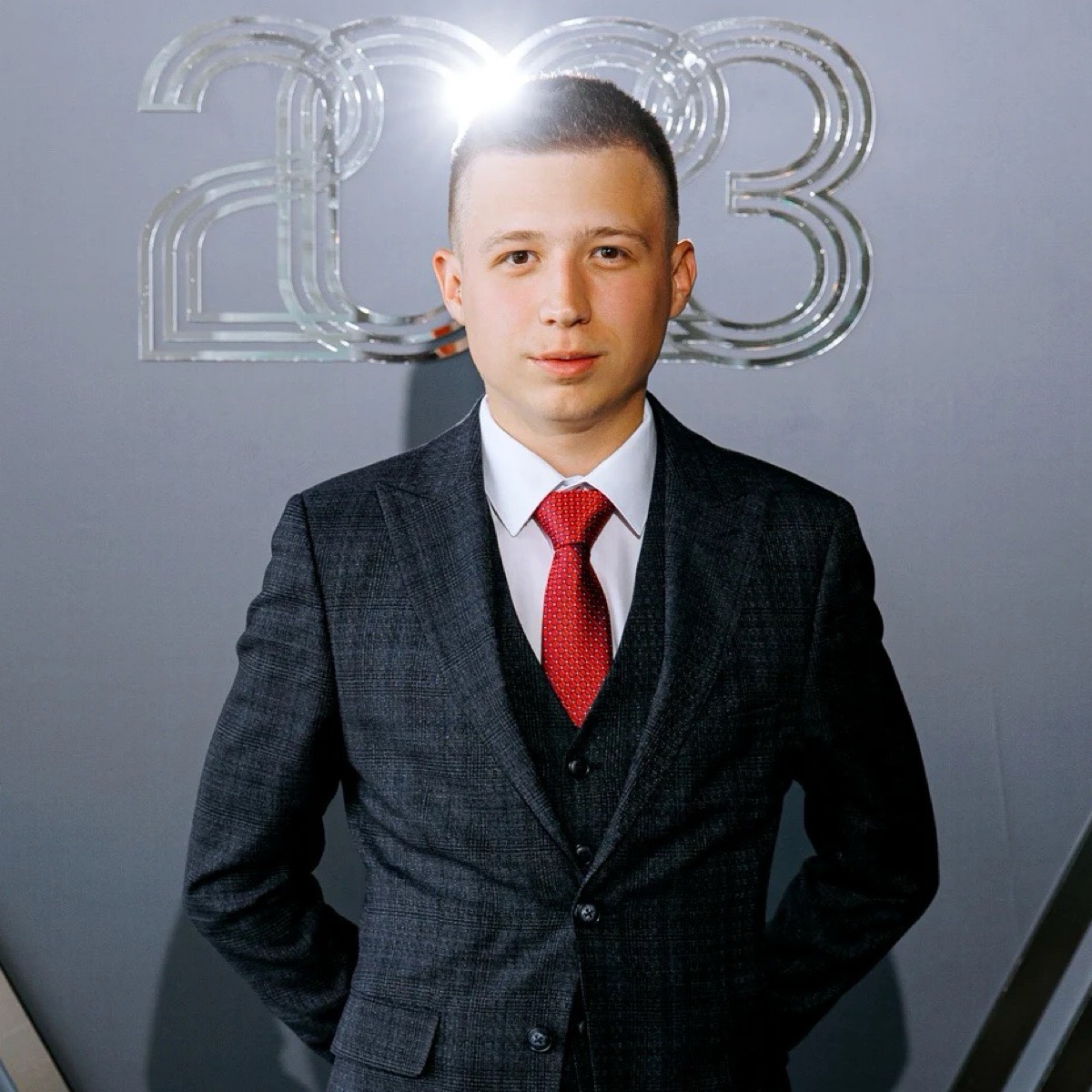 Денис Шеманин