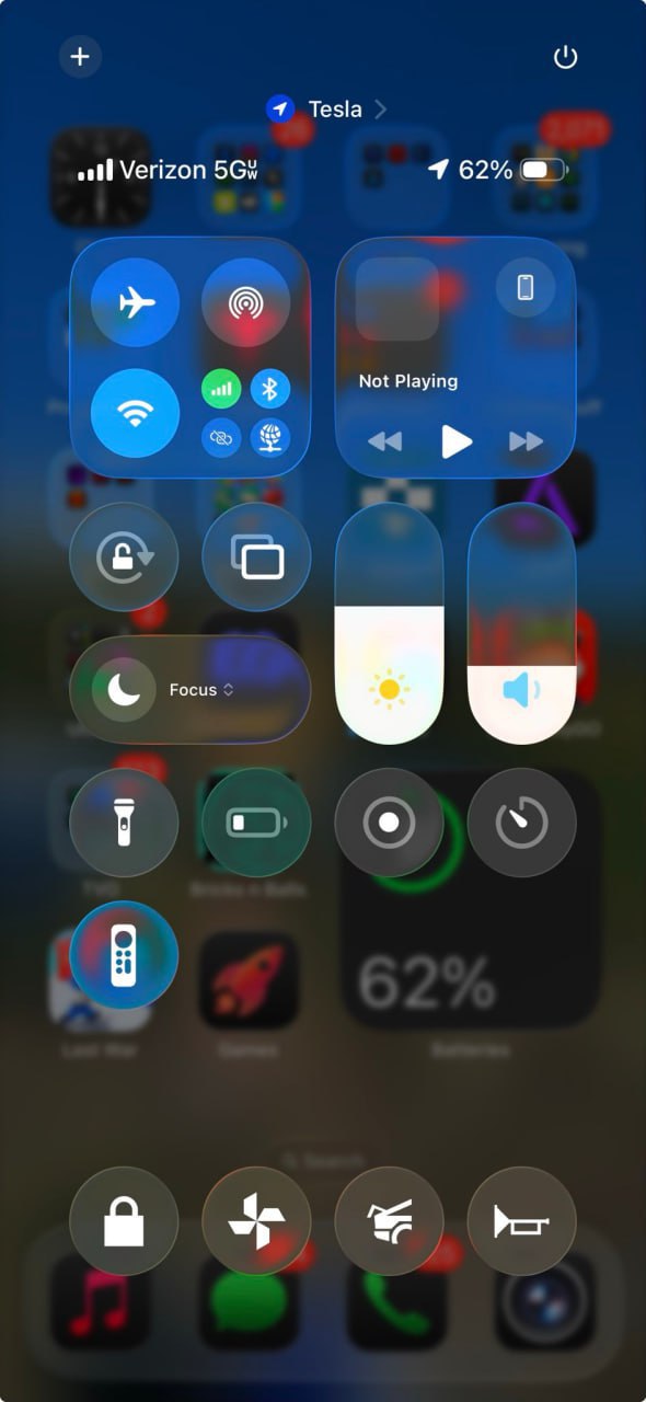 «Жидкое стекло» iOS 26 — полный ПРОВАЛ. Первые тестеры в шоке с неюзабельного редизайна | Сетка — социальная сеть от hh.ru
