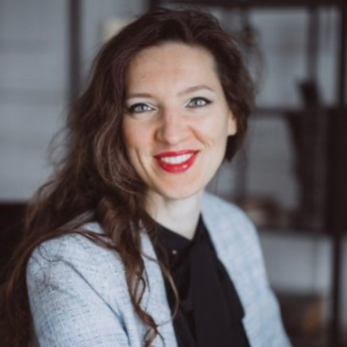 Ксения Попова