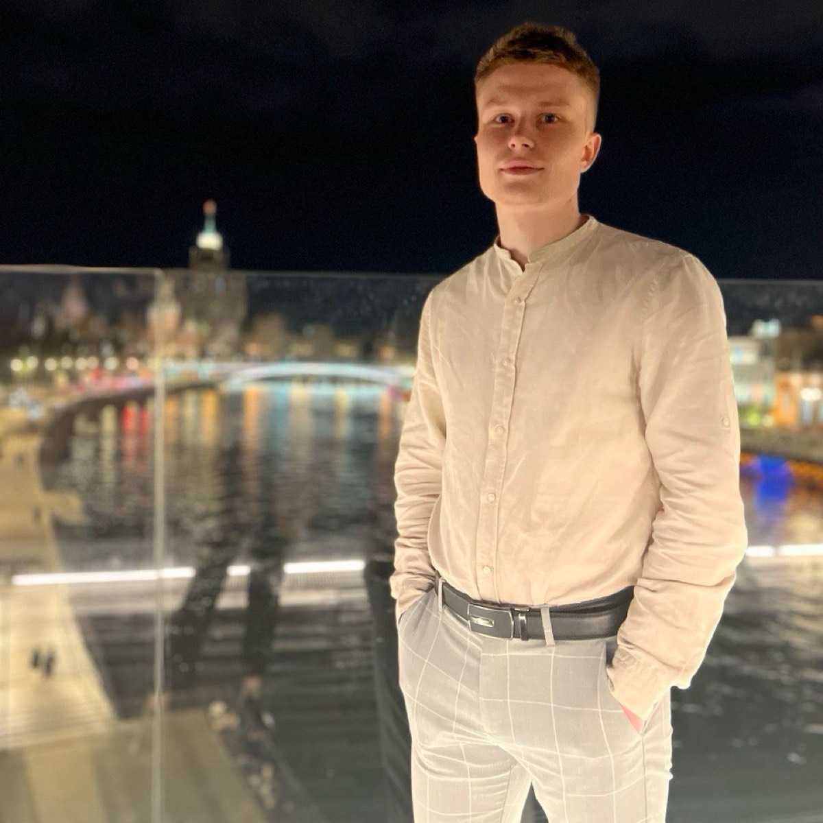 Владислав Белов