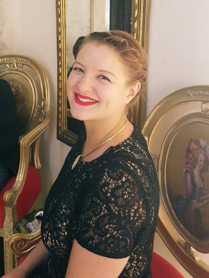 Вера Солнцева