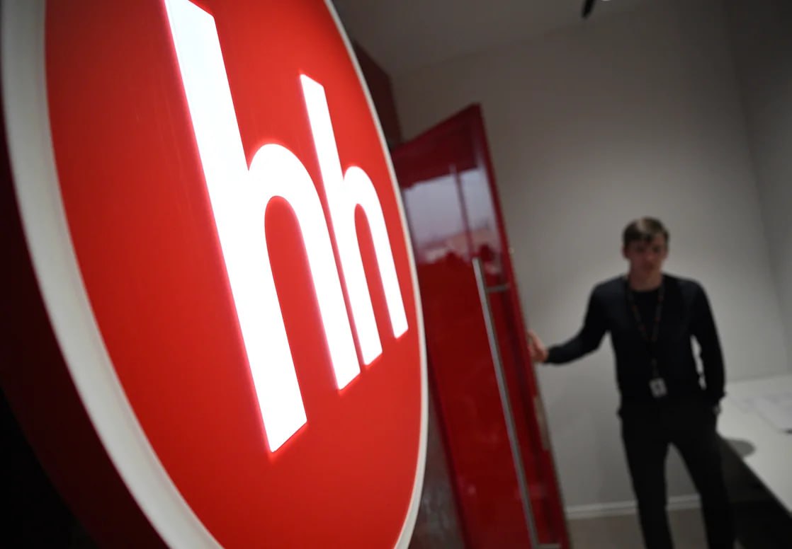 ⏺ ФАС России признала HeadHunter доминирующим цифровым сервисом на рынке поиска работы с долей около 57%
На данный момент в отношении компании проводится проверка | Сетка — социальная сеть от hh.ru