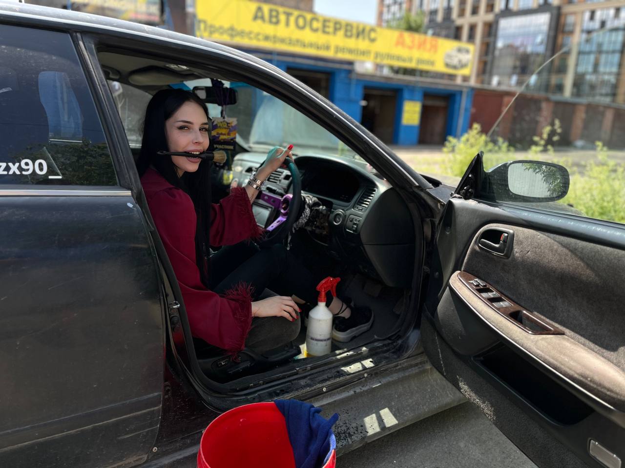 Всем привет 👋
Продолжим……
————————————————
Для ухода за резиновыми уплотнителями на автомобиле рекомендуется периодически применять специальные смазки или силиконовые средства, чтобы предотвратить выс... | Сетка — социальная сеть от hh.ru