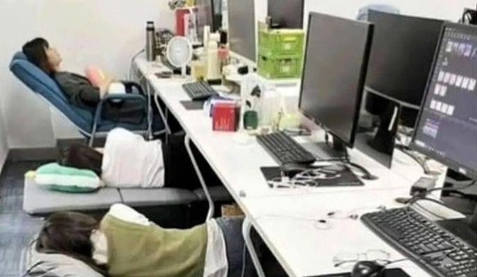 Работник вправе использовать обеденный перерыв на кратковременный сон
Трудовое законодательство не предусматривает право работника на сон в рабочее время | Сетка — социальная сеть от hh.ru