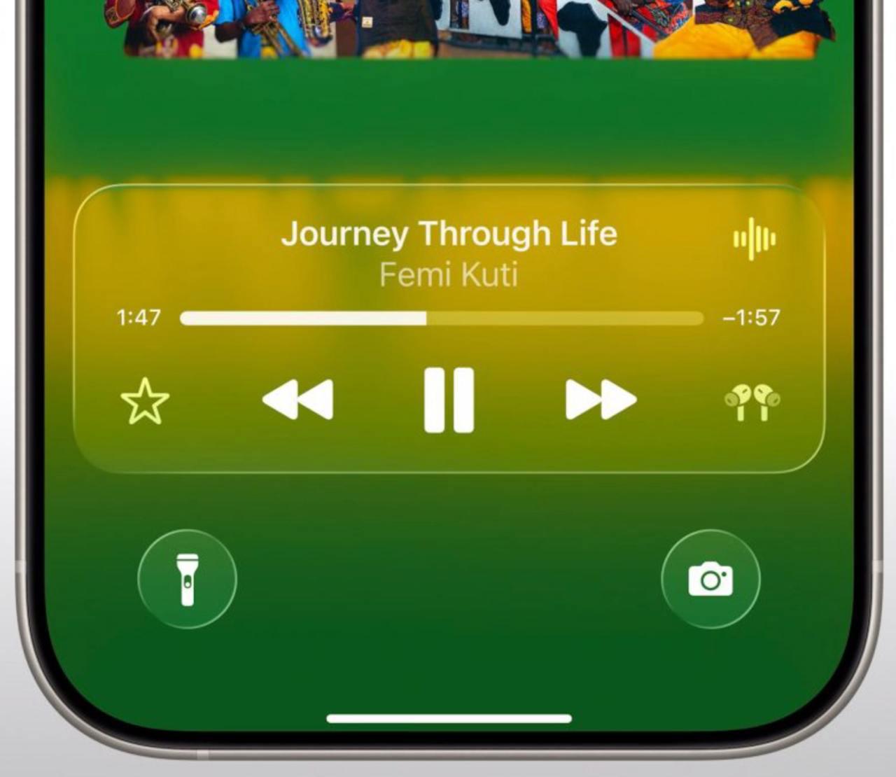 🔤🔤🔤
✨ iOS 26 — Liquid Glass ✨
Последний редизайн системы apple был в 2013 году, когда они отказались от скевоморфизма в пользу легких шрифтов, минимализма и ярких цветов | Сетка — социальная сеть от hh.ru