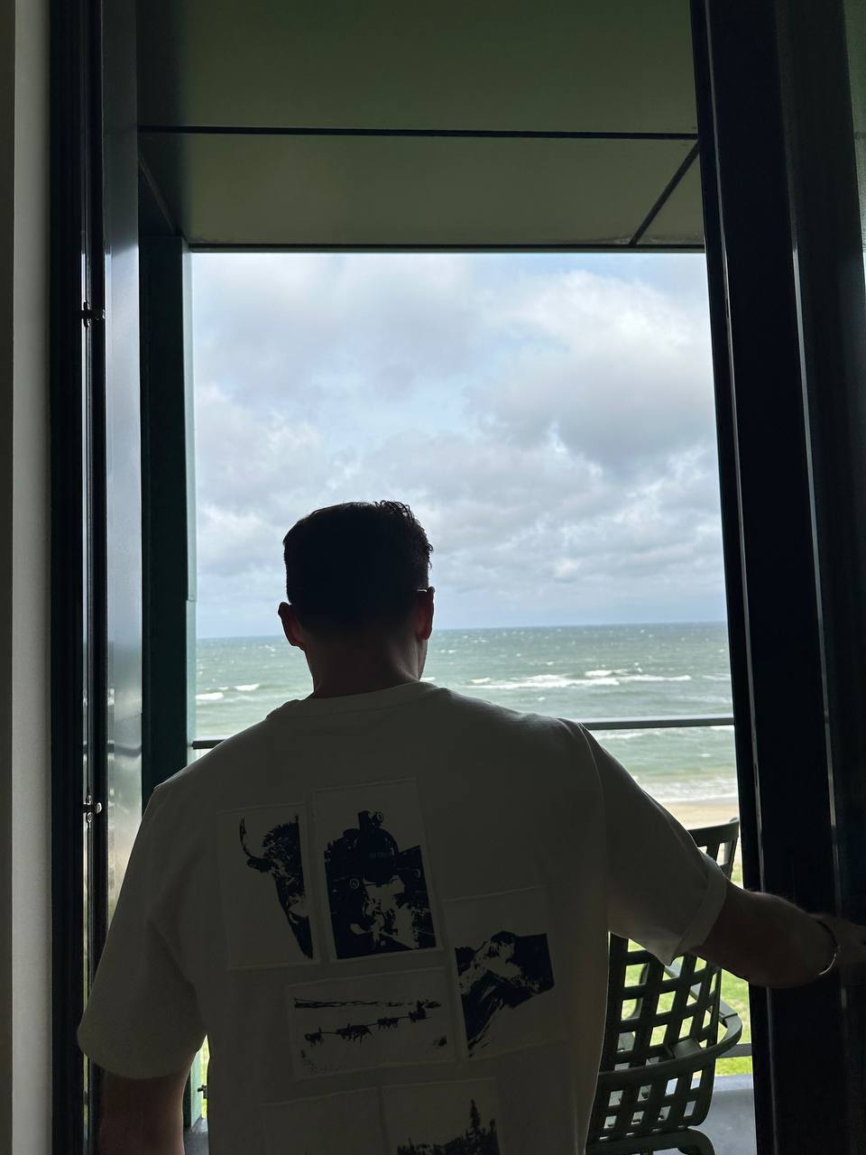 МЫСЛИ С БАЛТИЙСКОГО ПОБЕРЕЖЬЯ 🌊
Недавно я провёл День рождения и несколько дней на Балтийском побережье, в маленьком городке Зеленоградске ☀️
Захотелось вернуться сюда снова, спустя несколько лет и сн... | Сетка — социальная сеть от hh.ru