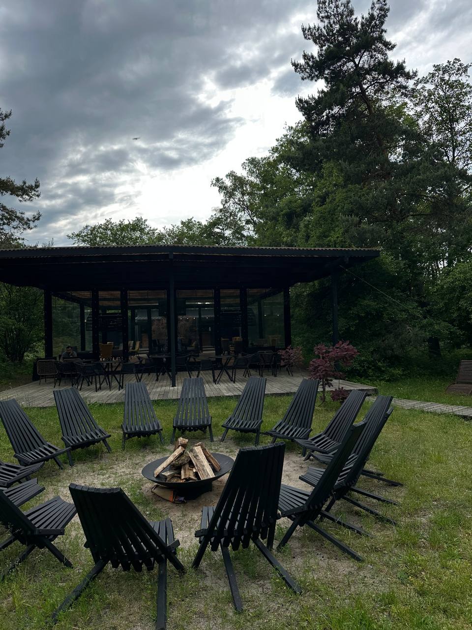 МЫСЛИ С БАЛТИЙСКОГО ПОБЕРЕЖЬЯ 🌊
Недавно я провёл День рождения и несколько дней на Балтийском побережье, в маленьком городке Зеленоградске ☀️
Захотелось вернуться сюда снова, спустя несколько лет и сн... | Сетка — социальная сеть от hh.ru