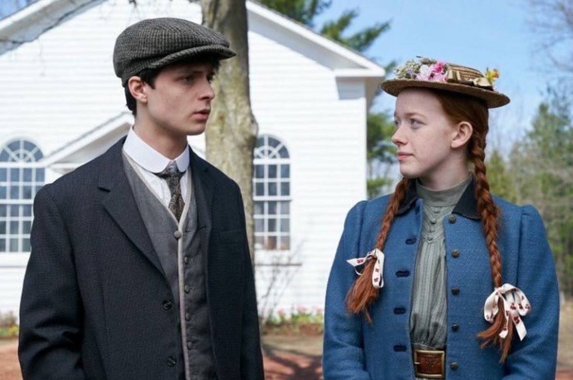 Делюсь с вами сериалом, который запал мне в душу.
После первого просмотра Я прочитала 📕 книги там даже про их детей
Вообще я не любитель смотреть под 2 раза, но этот сериал я готова выучить | Сетка — социальная сеть от hh.ru