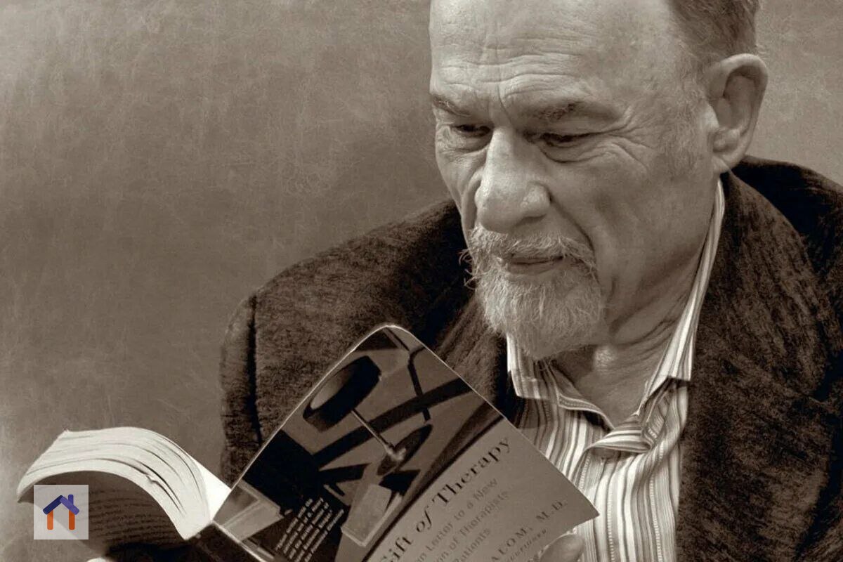 Даже сейчас, в пятьдесят, я все еще не знаю, чем хочу заниматься, когда вырасту.
Ирвин Ялом
Ещё главу и спать (https://t.me/+Uq9oV7hlBSU5YTFi) 📚 (https://t.me/+Uq9oV7hlBSU5YTFi) | Сетка — социальная сеть от hh.ru