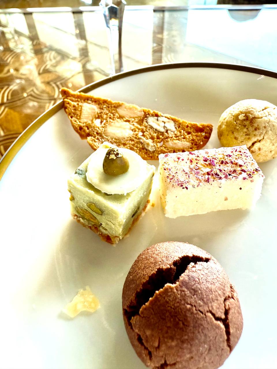 En route to Cannes - Касабланка. Не логично, но нынче ведь так | Сетка — социальная сеть от hh.ru