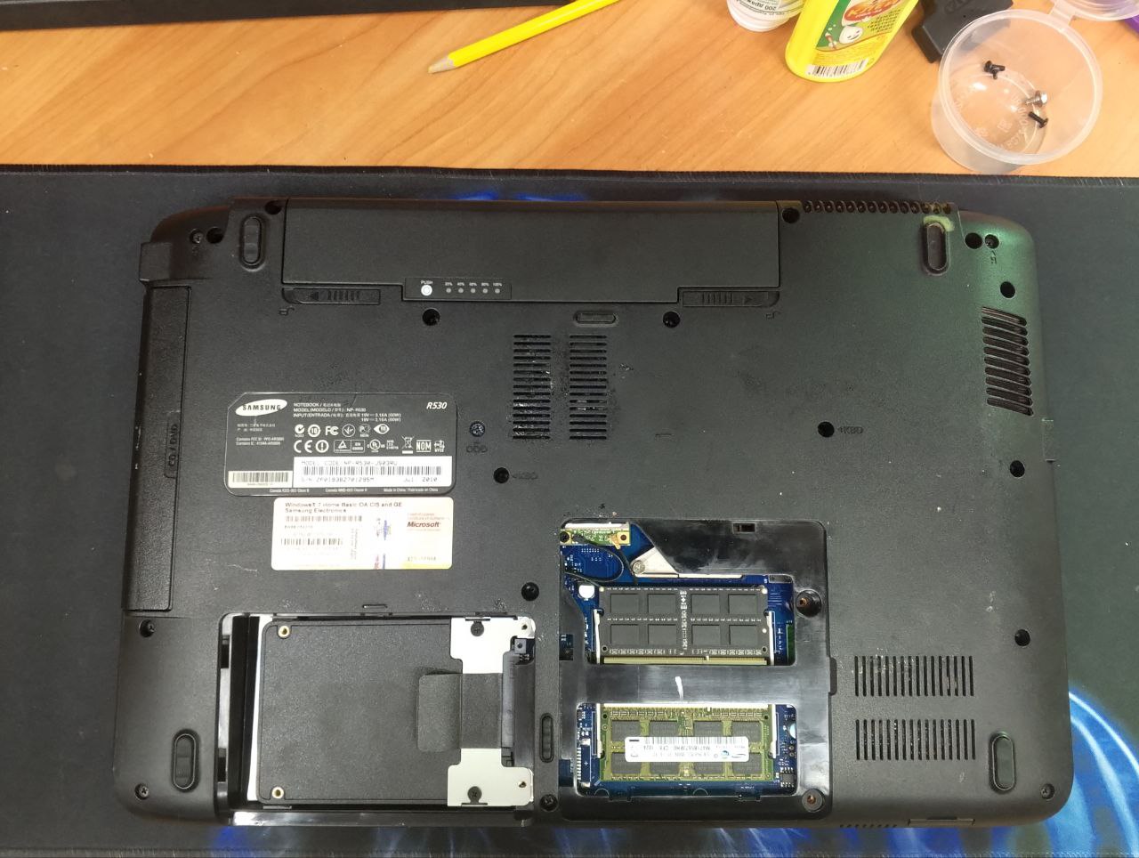 Вдохнул немного жизненных сил и бодрости в Samsung R530.
Вот такой старечек попал ко мне на модернизацию. На борту проц Celeron, 3Гб оперативной памяти, HDD 250 Гб и Windows 7 | Сетка — социальная сеть от hh.ru