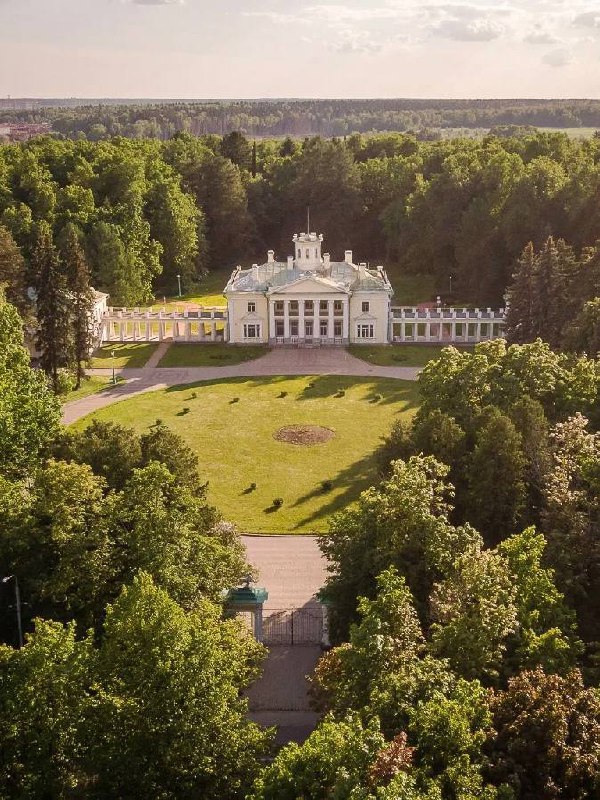 🏛️ Усадьбы Москвы и Московской области
Локации:
📍Коломенское
▫️Вход свободный
Вт-Вс 5:30-00:00
📍Измайлово
▫️Вход свободный
Пн-Вс 5:30-00:00
📍Воронцово
▫️Вход свободный
Круглосуточно
📲Подпишитесь на Вд... | Сетка — социальная сеть от hh.ru