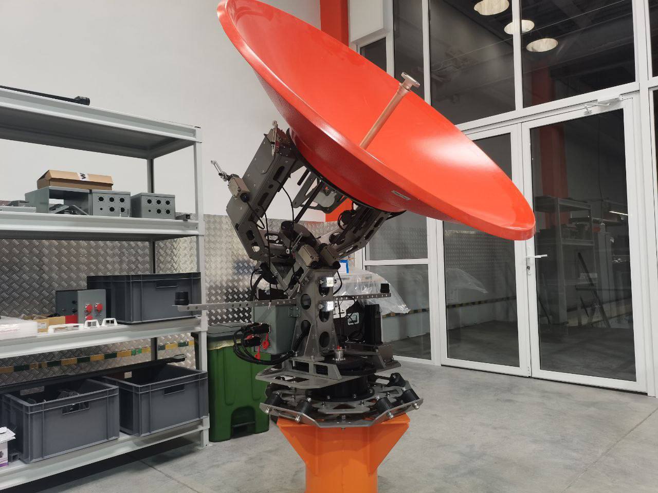 ⏺ Роскосмос сообщил о разработке приемников сигналов со спутников «Экспресс-РВ»Приемникибудут получать сигналы с космических аппаратов «Экспресс-РВ» на стационарных и подвижных объектах, что позволит ... | Сетка — социальная сеть от hh.ru