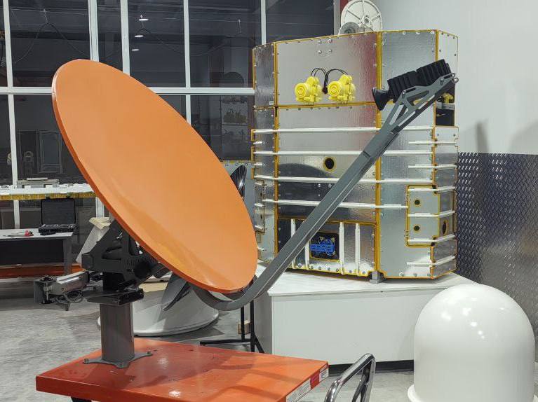 ⏺ Роскосмос сообщил о разработке приемников сигналов со спутников «Экспресс-РВ»Приемникибудут получать сигналы с космических аппаратов «Экспресс-РВ» на стационарных и подвижных объектах, что позволит ... | Сетка — социальная сеть от hh.ru