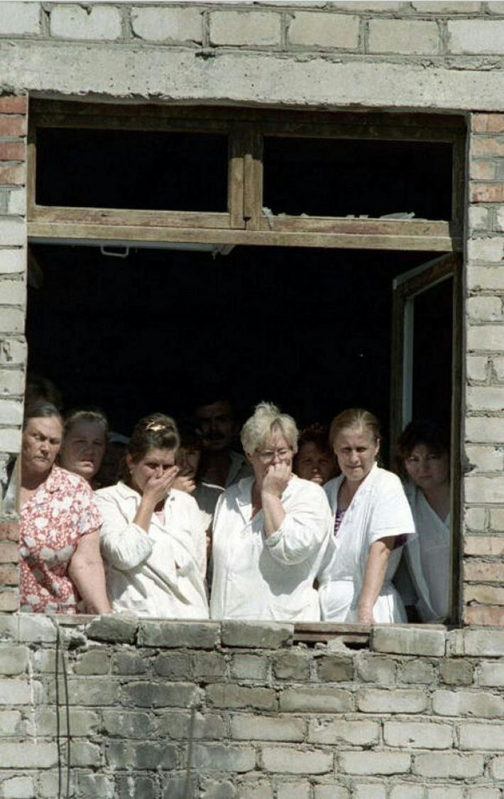 Сегодня на Ставрополье вспоминают жертв нападения на Буденновск30 лет назад здесь произошел один из самых кровавых террористических актов в современной истории страны. | Сетка — социальная сеть от hh.ru