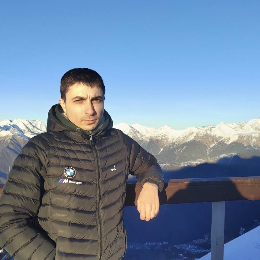 Дмитрий Макаров